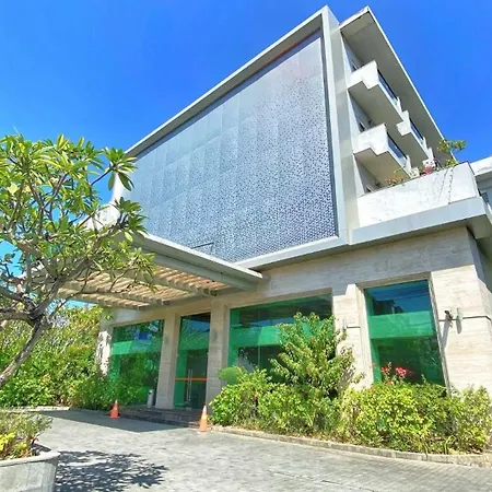 Kuta Galleria Hotel